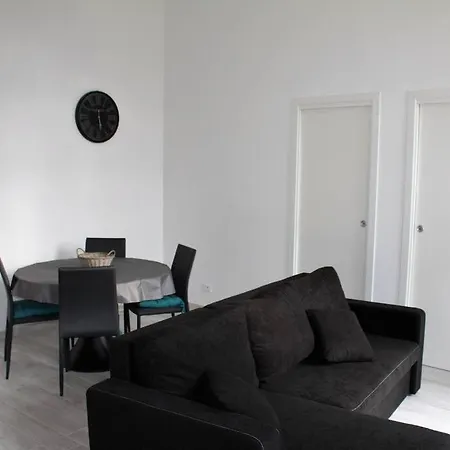 Au Coeur De La Vieille Appartamento
